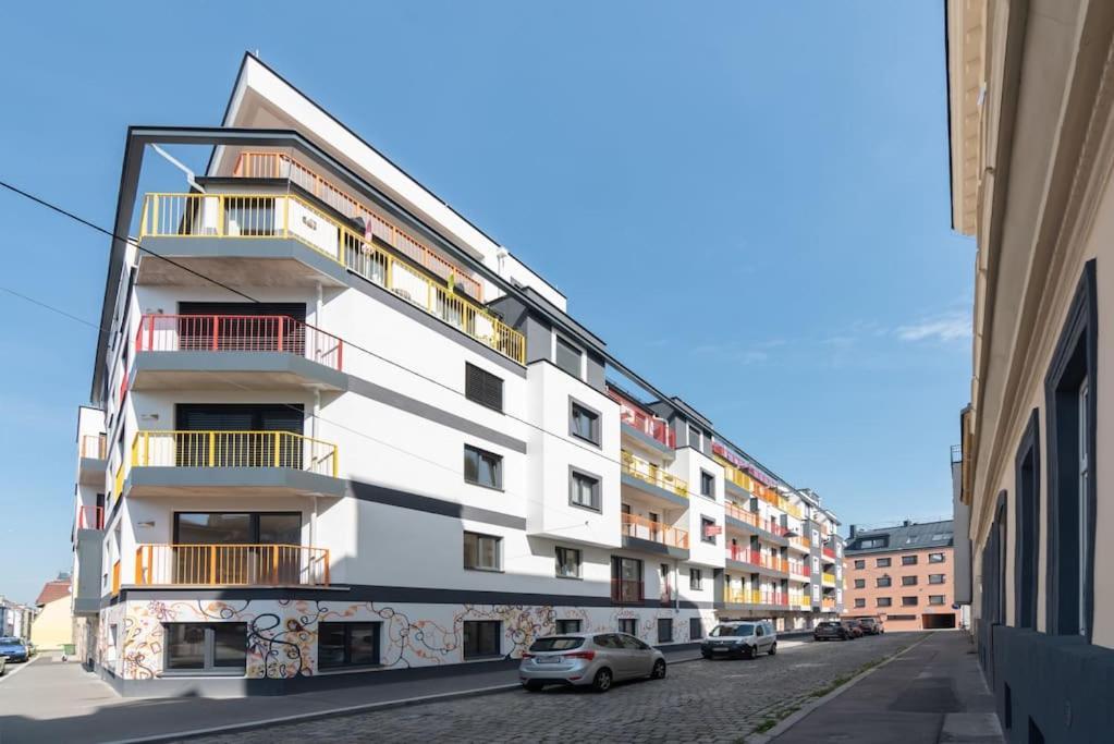 Neu Und Hell In Zentraler Ruhelage Mit Parkplatz Leilighet Wien Eksteriør bilde